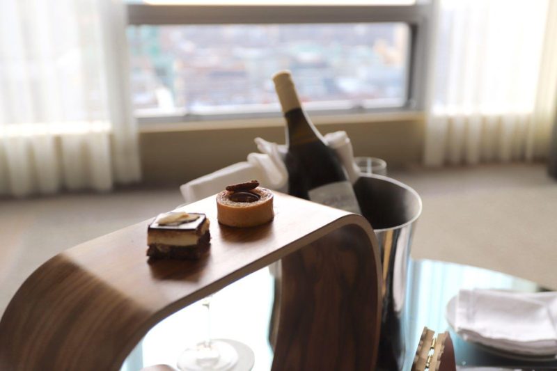  https://www.fourseasons.com/toronto/accommodations/suites/deluxe_one_bedroom_suite/
