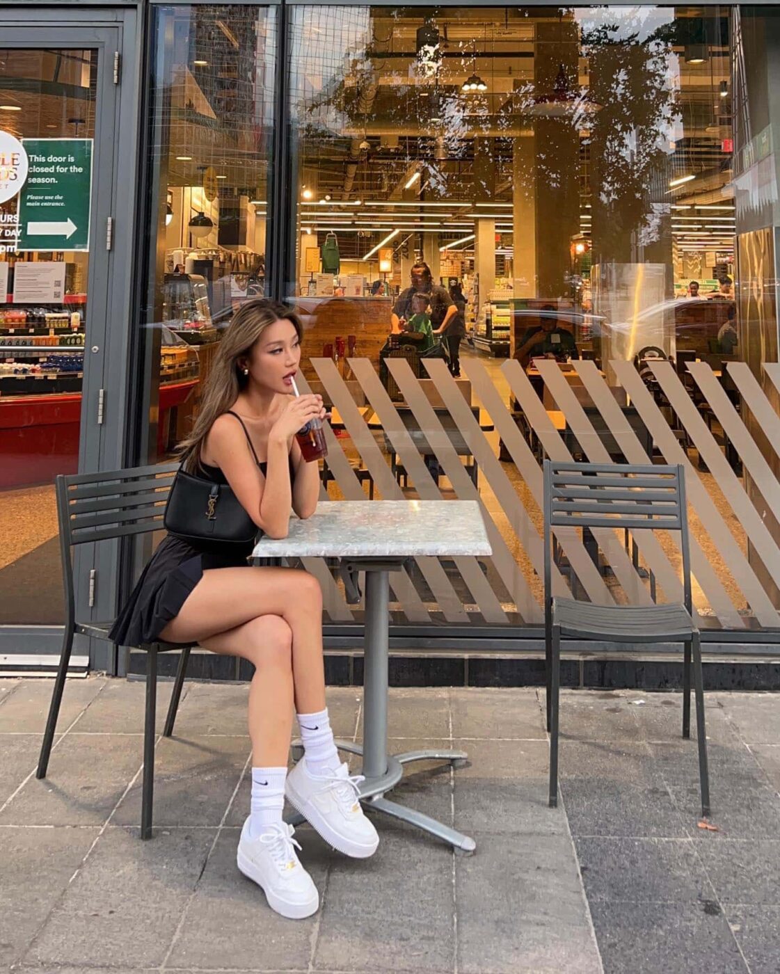 Who has a heat wave rn? can’t get enough of this fit 🫣🖤 #ootd #alo #styleinspo